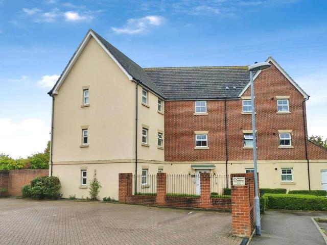 Flat for sale in Bracknell