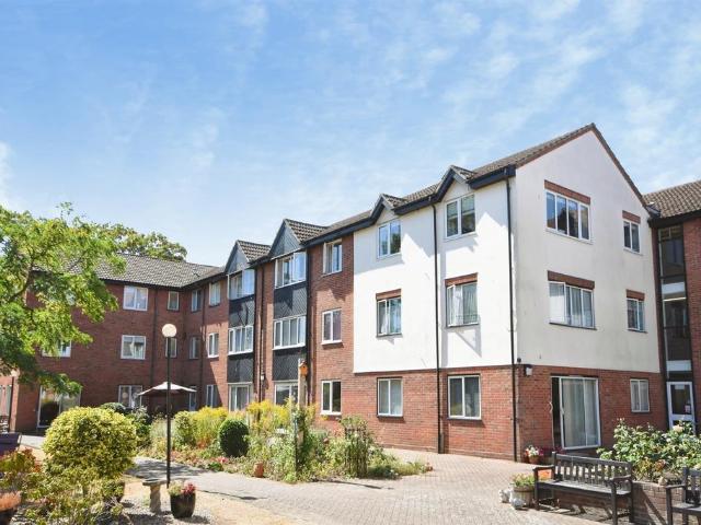 Flat for sale in Moulsham, Chelmsford
