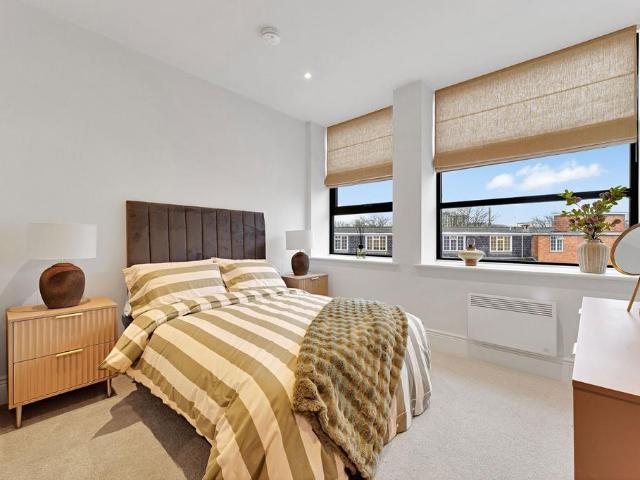 Flat for sale in Highfields, Old Wharf