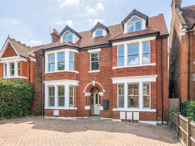 Flat for sale in London Borough of Ealing, Greater London