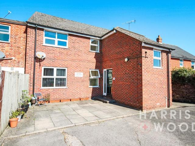 Flat for sale in Colchester, Hythe