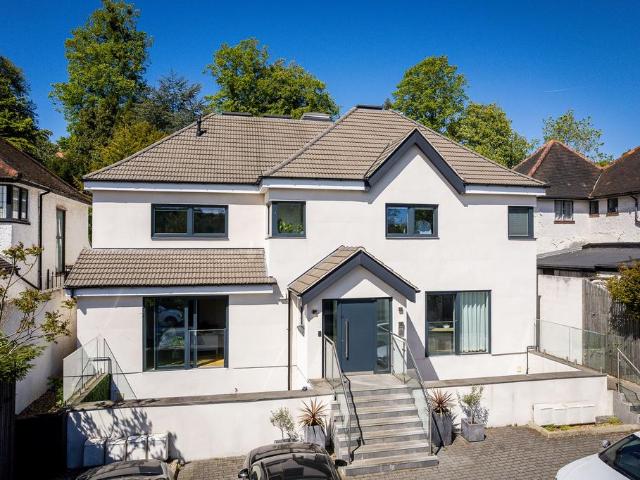 Flat for sale in London Borough of Croydon, Purley