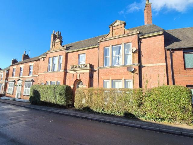 Flat for sale in Market Drayton, Shropshire