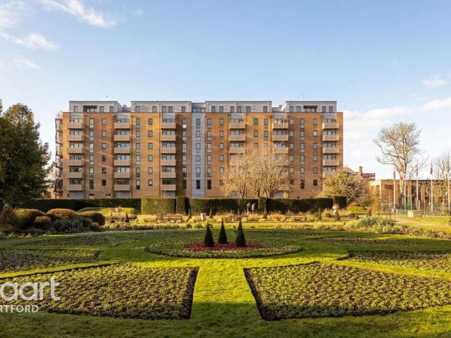Flat for sale in Brooklands, Monks Orchard