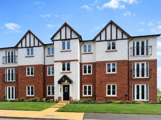 Flat for sale in Poynton