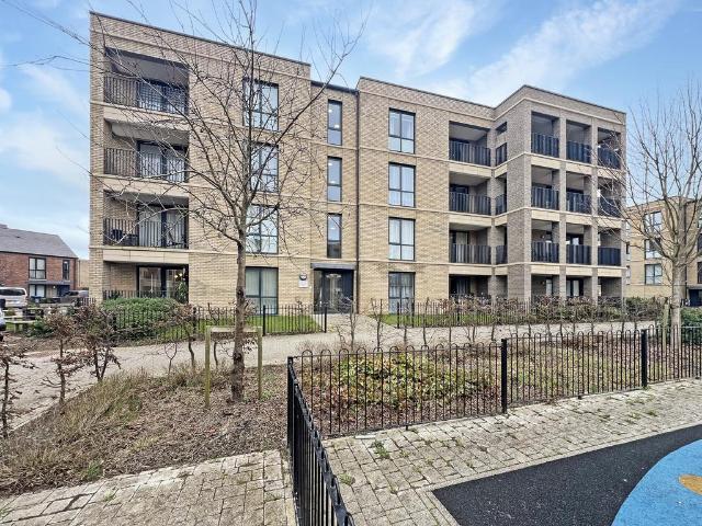 Flat for sale in South Trumpington, Arrington