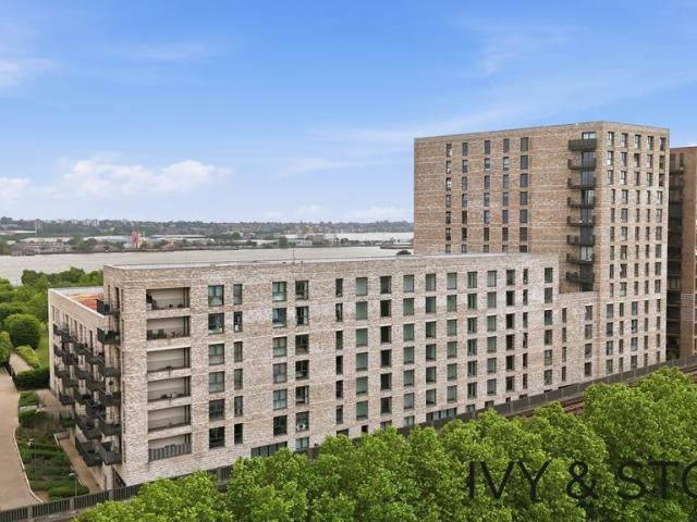 Flat for sale in Silvertown, Greater London