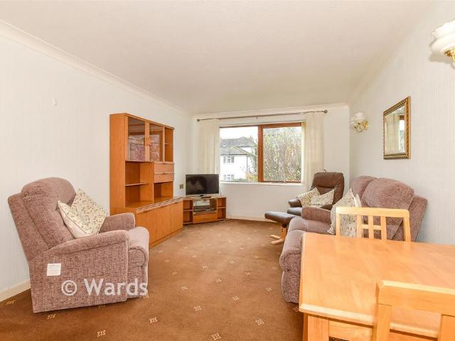 Flat for sale in Hunter's Forstal, Canterbury