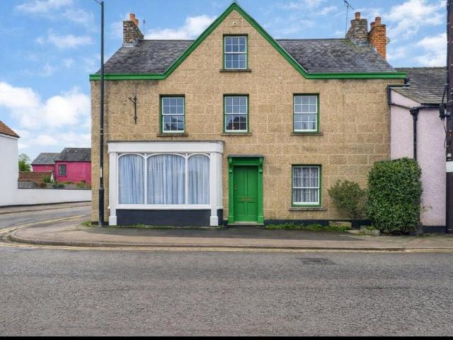 Flat for sale in Deans Hill, Wales