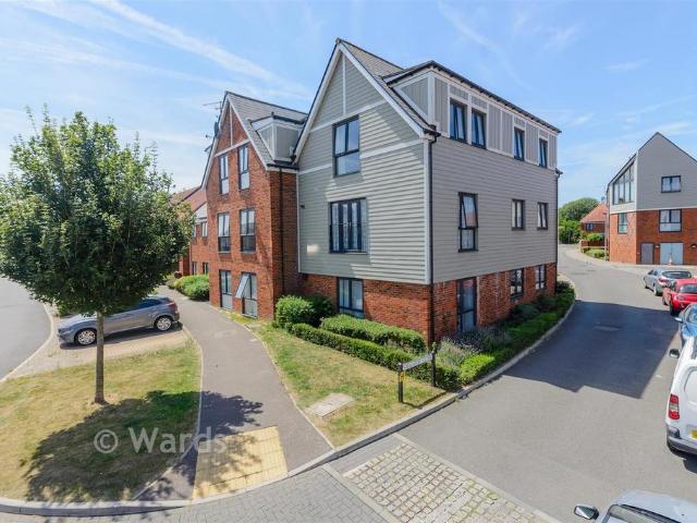 Flat for sale in Snodhurst, Chatham