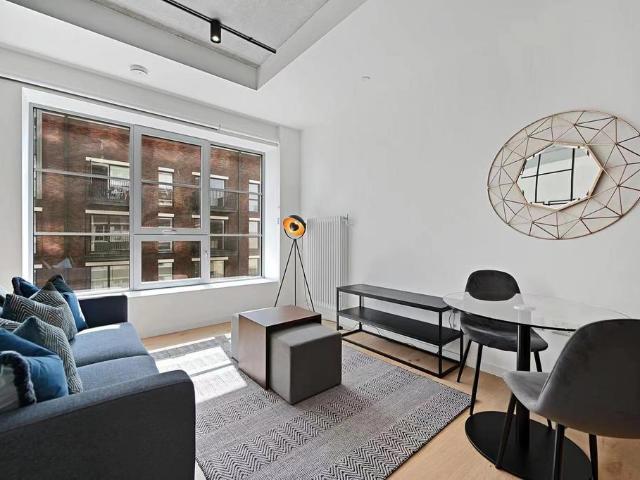 Flat for sale in Goodluck Hope, Cat Hill