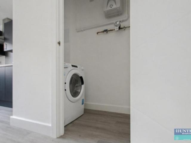 Flat for sale in Cottingley, West Yorkshire