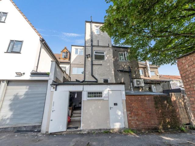 Flat for sale in Filton, South Gloucestershire