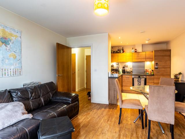Flat for sale in Ratcliffe, Limehouse