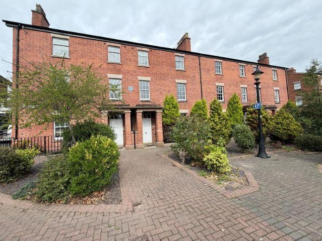 Flat for sale in Rossmore, Cheshire