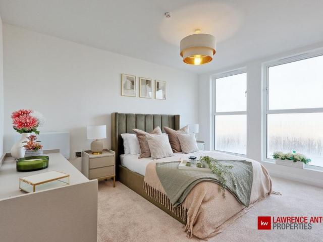 Flat for sale in Leigh on Sea, Southend-on-Sea