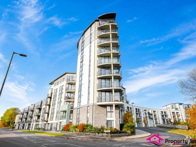 Flat for sale in Colindale, Greater London