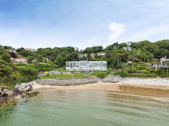 Flat for sale in Holtsfield, Manselfield
