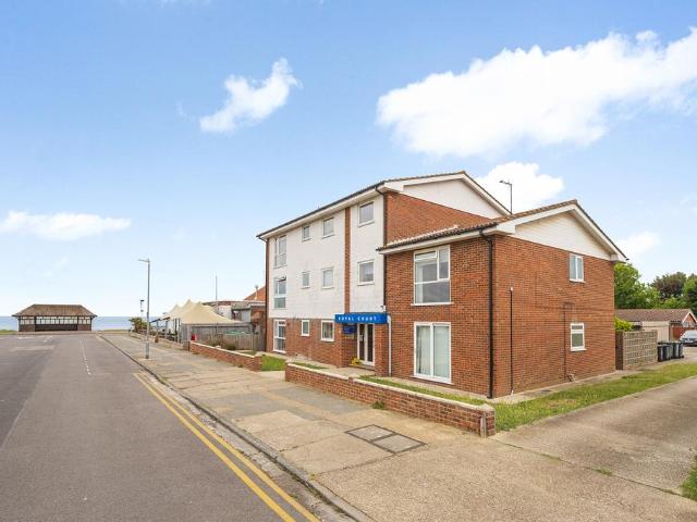 Flat for sale in South Tankerton, The Bridge