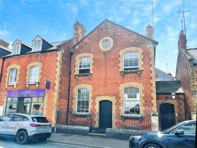 Flat for sale in Chesterton, Fossebridge