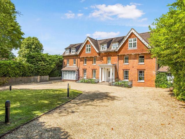 Flat for sale in Nevill Park, Sandown Park