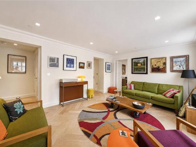 Flat for sale in West Hampstead, Greater London