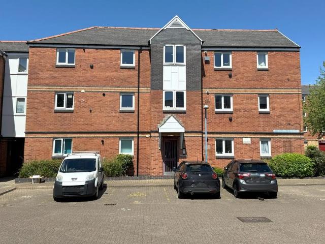 Flat for sale in SA1 Swansea Waterfront, Nangreaves