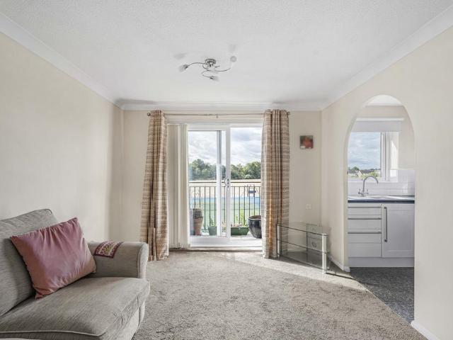 Flat for sale in Epping, Essex