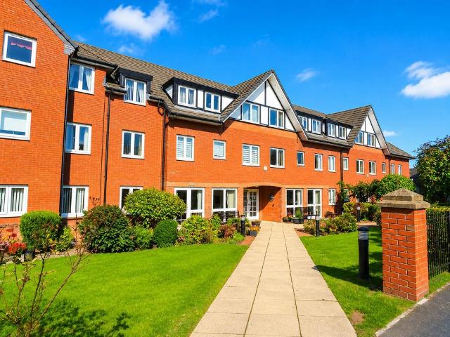 Flat for sale in Great Boughton, Boughton