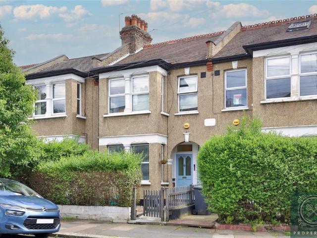 Flat for sale in Greater London