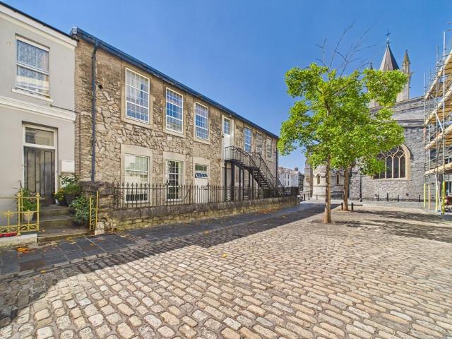 Flat for sale in Pennycomequick, Mount Wise