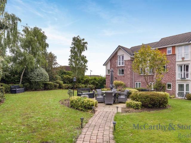Flat for sale in Rossmore, Cheshire