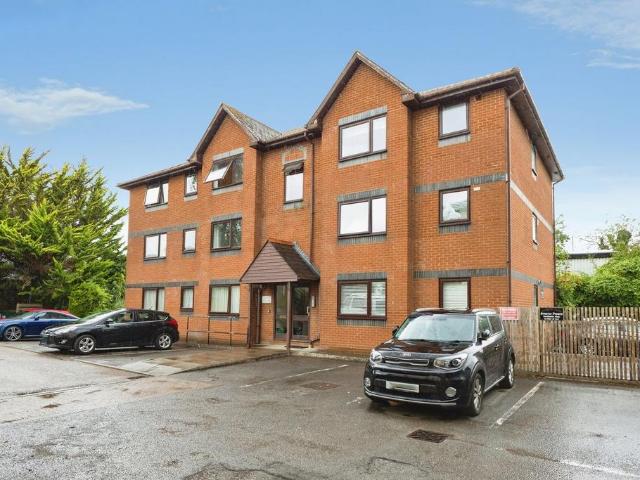 Flat for sale in Priest Down, Hampshire
