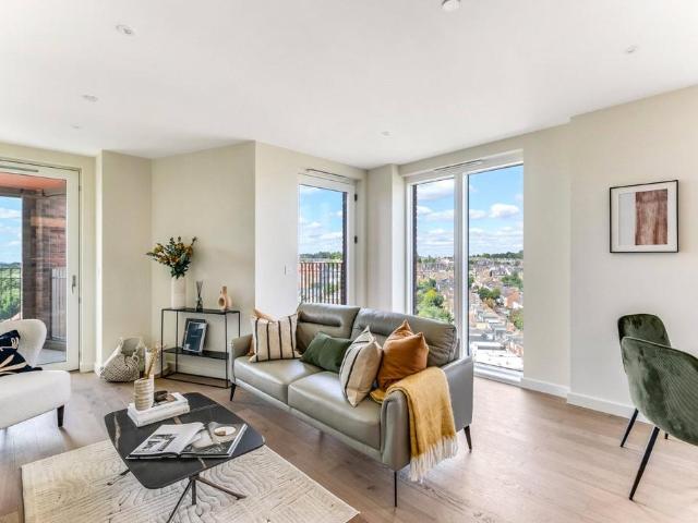 Flat for sale in West Hampstead, Greater London