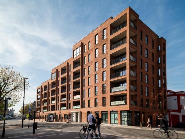 Flat for sale in Kentish Town, Greater London