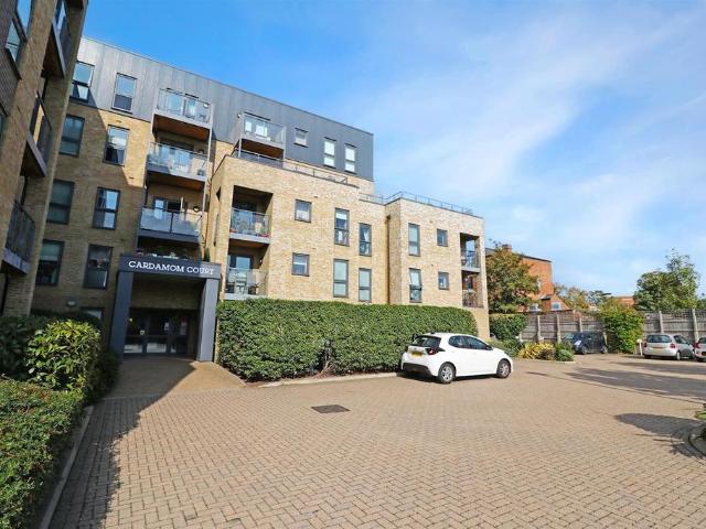 Flat for sale in London Borough of Bexley, Greater London
