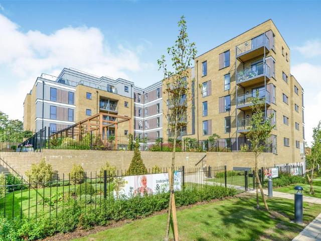 Flat for sale in Hertford, Colliers End