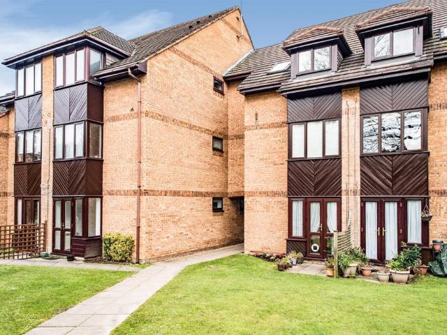 Flat for sale in Holywell Estate, North Watford