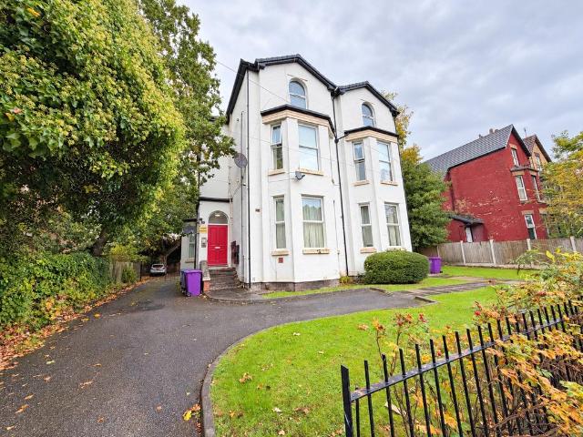 Flat for sale in Toxteth, Liverpool
