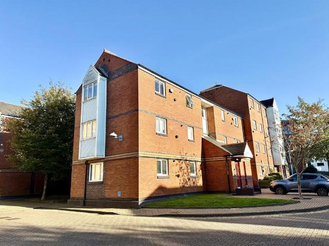 Flat for sale in SA1 Swansea Waterfront, Nangreaves