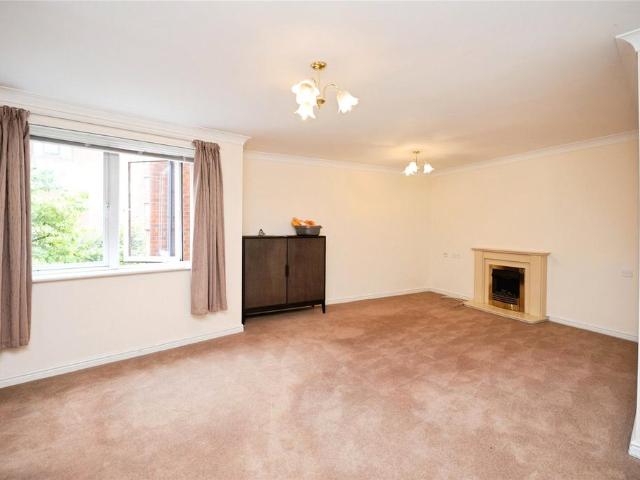 Flat for sale in Rush Green, Greater London