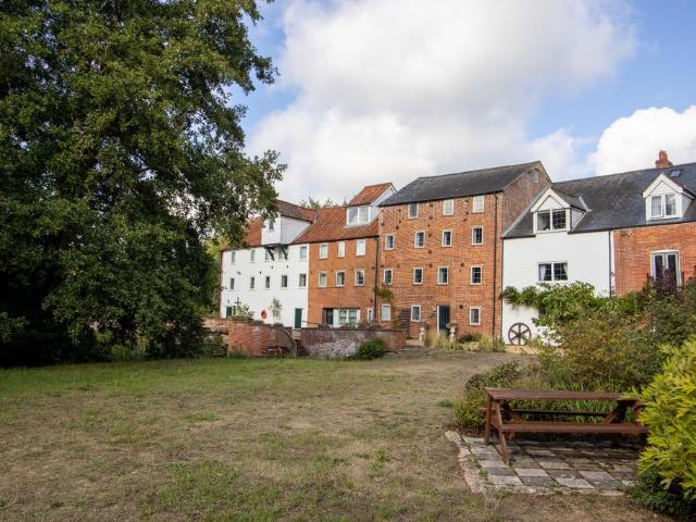 Flat for sale in East Tuddenham, Norfolk