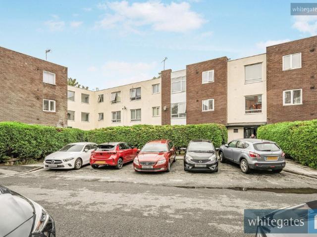 Flat for sale in Bootle, Sefton