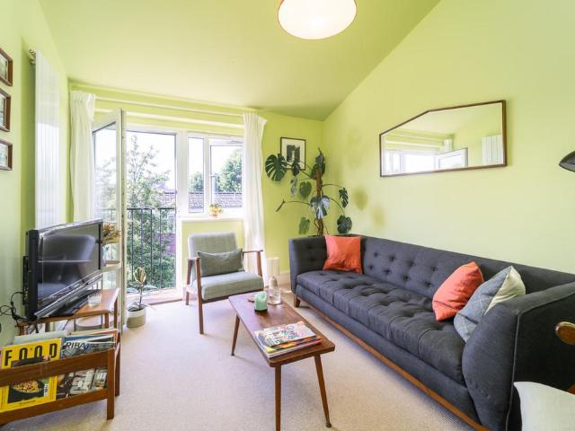 Flat for sale in Barnsbury, Greater London