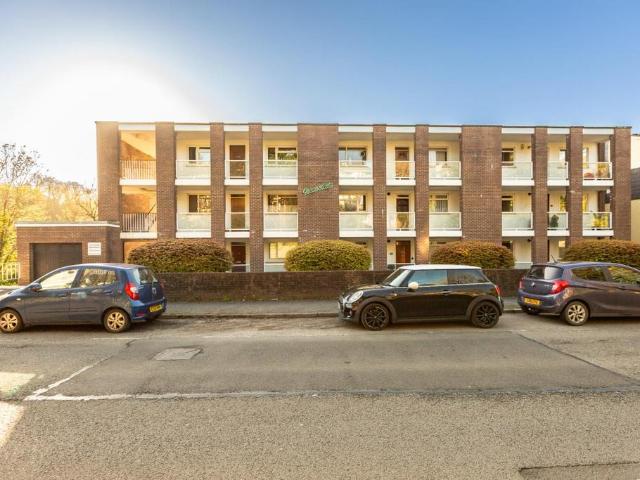 Flat for sale in Rotherslade, Newton