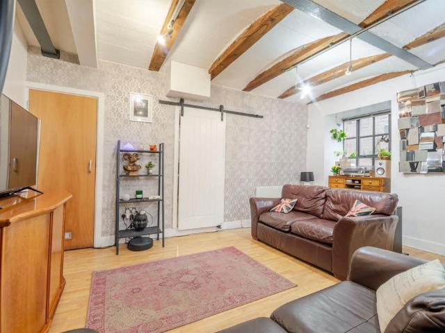 Flat for sale in St Ann's, Haddon