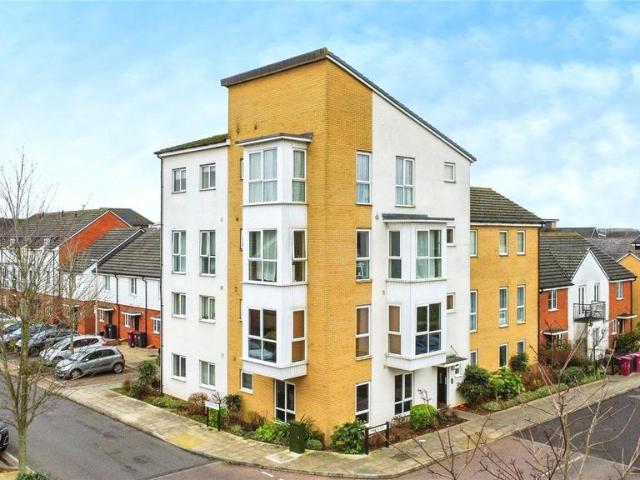 Flat for sale in Whitley, Reading