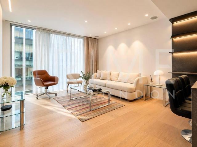 Flat for sale in Victoria, Greater London