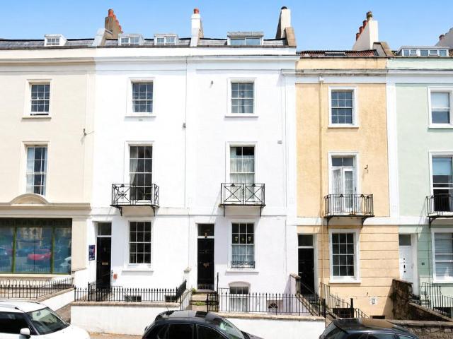 Flat for sale in Feckenham, City Of Bristol