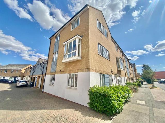 Flat for sale in Hampton Hargate, Peterborough